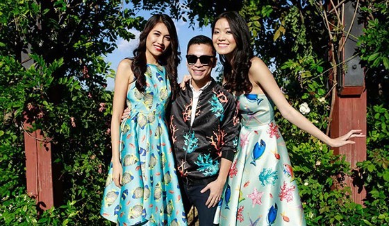 Designer Adrian Anh Tuan (C)