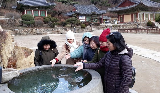 Vietnamese tourists visit Jeondeungsa Temple, Incheon, South Korea.