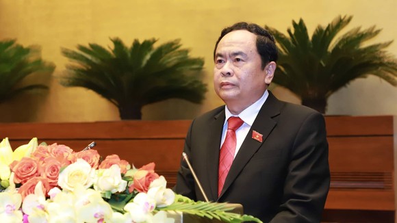 Chủ tịch Ủy ban Trung ương Mặt trận Tổ quốc Việt Nam Trần Thanh Mẫn trình bày báo cáo