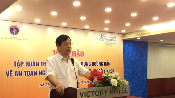 PGS.TS Lương Ngọc Khuê – Cục trưởng Cục Quản lý khám chữa bệnh phát biểu tại hội thảo