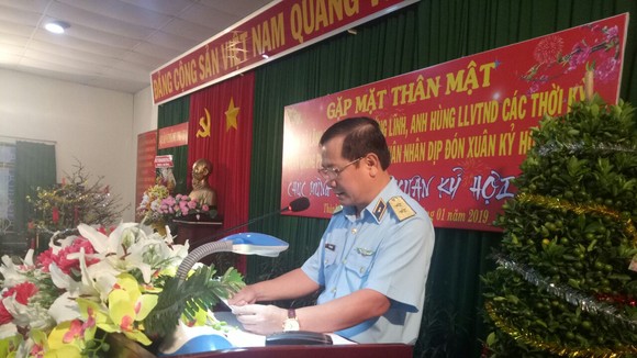 Trung tướng Lê Huy Vịnh, Ủy viên BCH Trung ương Đảng, Ủy viên Quân ủy Trung ương, Tư lệnh Quân chủng Phòng không – Không quân chủ trì buổi gặp mặt
