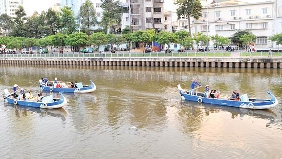 Kênh Nhiêu Lộc - Thị Nghè. Ảnh: CAO THĂNG