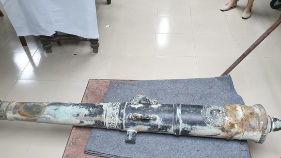 Súng thần công còn nguyên vẹn