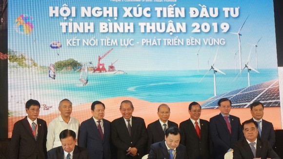 Tỉnh Bình Thuận trao Quyết định chủ trương đầu tư cho các nhà đầu tư