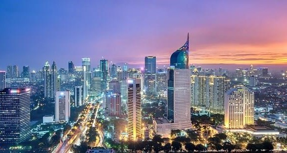 A corner of Jakarta capital (Source: Asialink)