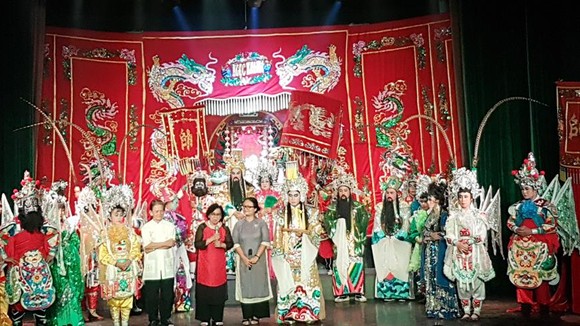 Các diễn viên đoàn tuồng cổ Ngọc Khanh