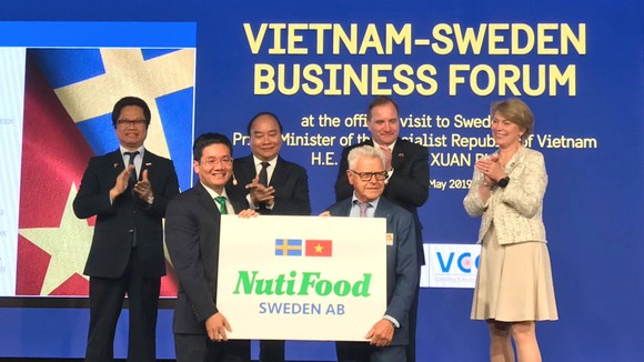 Lễ công bố chính thức vận hành nhà máy sữa NutiFood Sweden AB