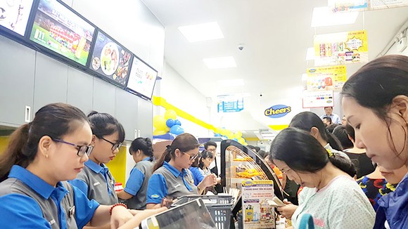 Cửa hàng Cheers thu hút người tiêu dùng vì thực phẩm tươi và thuận tiện mua sắm