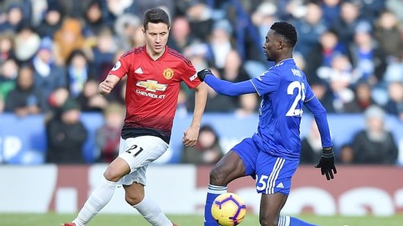 Ander Herrera (trái) bất ngờ thay đổi ý định cam kết tương lai với Man.United. Ảnh: Getty Images