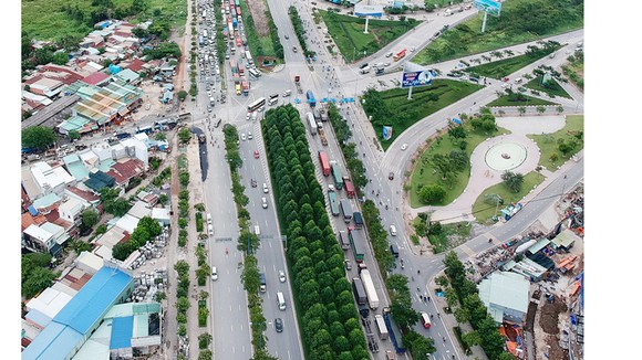 Đường Mai Chí Thọ và nút giao thông An Phú, quận 2 Ảnh: CAO THĂNG