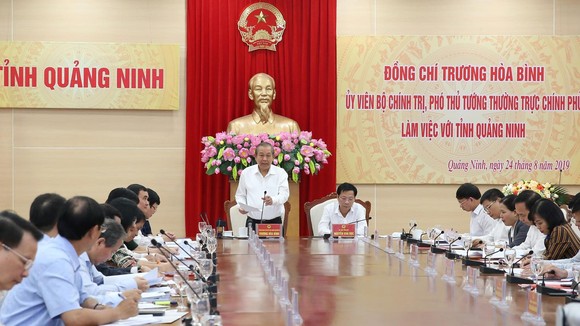 Phó Thủ tướng Trương Hòa Bình phát biểu tại buổi làm việc. Ảnh VGP