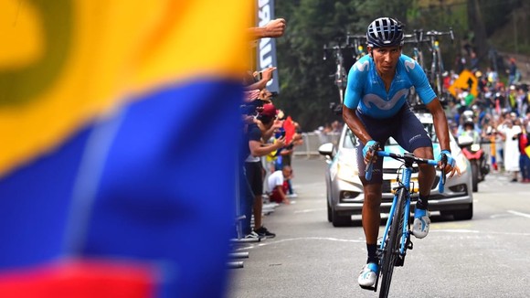 Nairo Quintana tấn công trên đèo