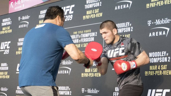 Khabib sẽ lấn sân sang quyền Anh