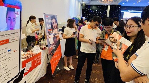 Startup Testuru giới thiệu giải pháp của mình tại Vietnam Startup Day 2019. Ảnh: T.BA