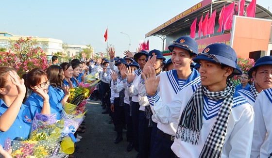 Nearly 4,400 young people throughout HCMC join the military service. (Photo: Sggp)
