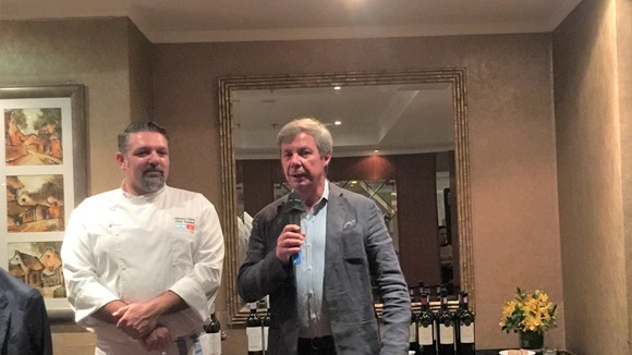 Đại sứ Argentina tại Việt Nam giới thiệu về bếp trưởng Alberto Curia