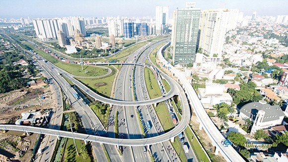 Nút giao thông ngã 3 Cát Lái, quận 2, TPHCM. Ảnh: Việt Dũng