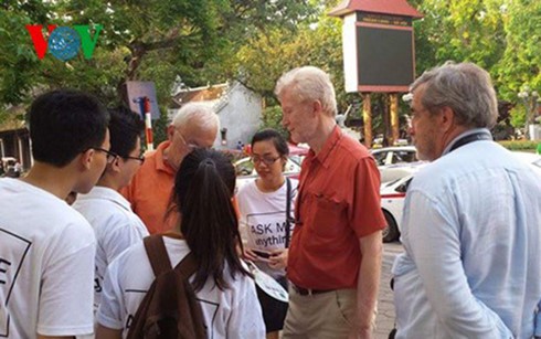 Khó đặt tour vào giờ chót