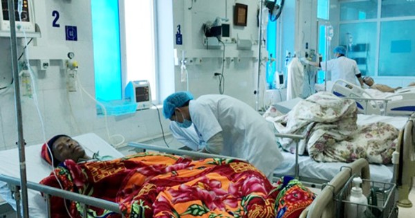 Methanol-tainted alcohol cause of mass food poisoning in Lai Chau Province