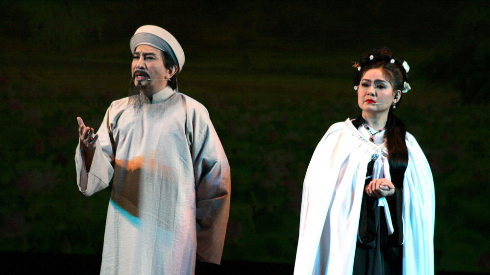 Sân khấu TPHCM tham gia Liên hoan Cải lương toàn quốc 2018: Đa dạng và hấp dẫn NSƯT Kim Tử Long và NS Trinh Trinh trong vở Rạng ngọc Côn Sơn