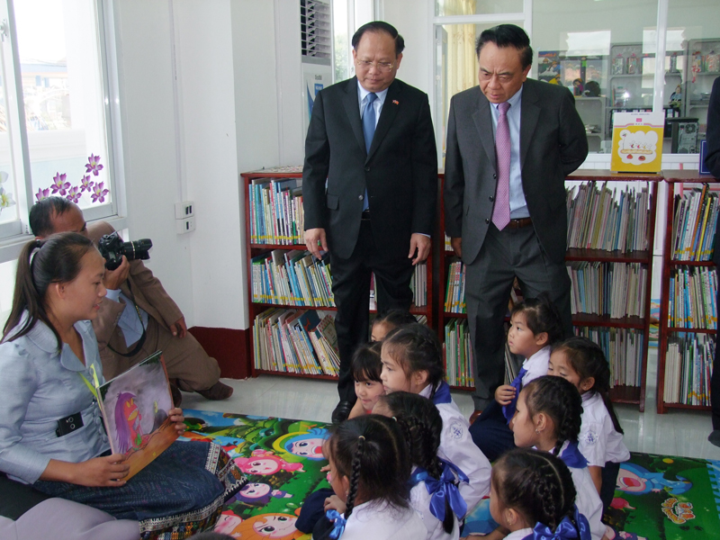 Khai mạc triển lãm ảnh quan hệ Việt Nam - Lào, TPHCM - Xiêng Khoảng ảnh 2