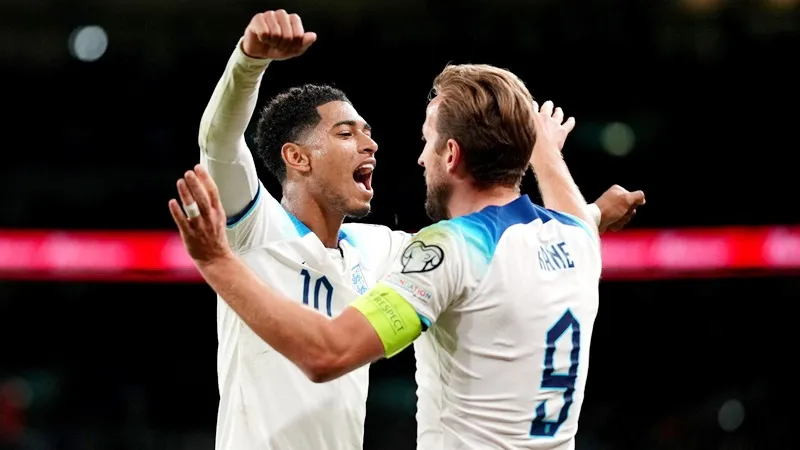 Joe Gomez Hành Trình Sự Nghiệp Của Một Tài Năng Trẻ Trong Bóng Đá Anh