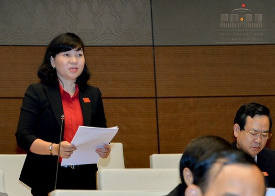 100 lao động tranh nhau 3 thẻ đi vệ sinh trong một buổi sáng ảnh 1