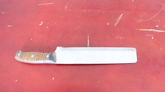 Giải cứu con tin bị đối tượng ngáo đá dùng dao không chế ảnh 3
