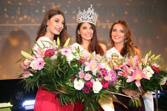 Tân Hoa hậu Áo 2018 đến Việt Nam ảnh 2