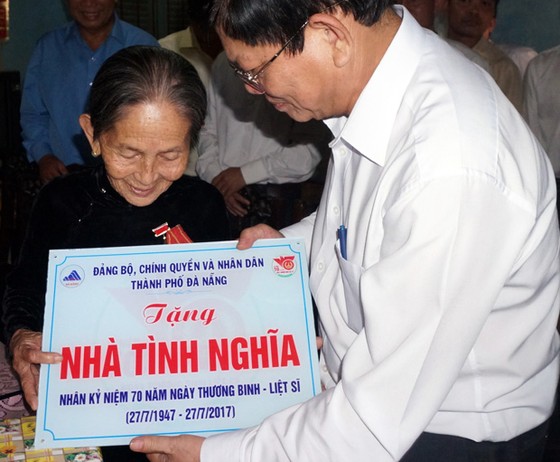 Đà Nẵng tặng 70 ngôi nhà tình nghĩa cho gia đình chính sách tỉnh Quảng Nam ảnh 1