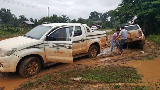 PV Báo SGGP ghi nhận tình hình cứu hộ người bị nạn vụ vỡ đập tại Lào ảnh 1