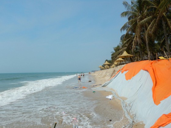 “Thủ đô resort” tan hoang do bị biển xâm thực ảnh 4
