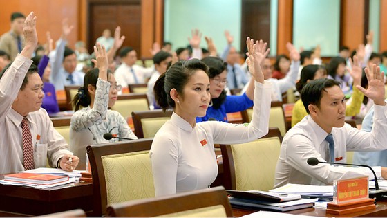 Nhanh chóng triển khai cơ chế, chính sách đặc thù phát triển thành phố ảnh 1