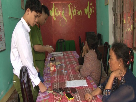 Bắt đối tượng vờ bán bắp rang để phân phối Cỏ Mỹ ảnh 1