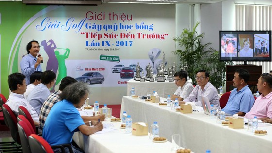 Giải golf gây Quỹ học bổng “Tiếp sức đến trường”: Tặng 1.050 tân sinh viên 9,5 tỷ đồng ảnh 1
