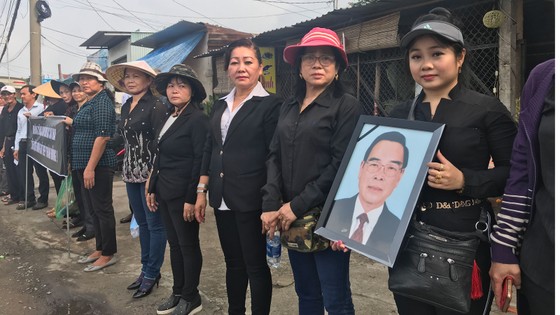 Đông đảo các tầng lớp nhân dân đưa tiễn nguyên Thủ tướng Phan Văn Khải ảnh 42