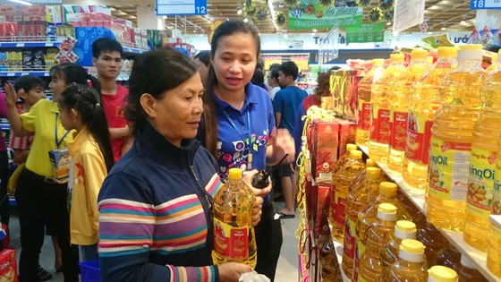 Hộp quà khổng lồ Co.opmart bất ngờ xuất hiện tại Đà Nẵng ảnh 1