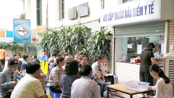 Những ngày đầu điều chỉnh giá viện phí: Lo chất lượng dịch vụ y tế giảm ảnh 1