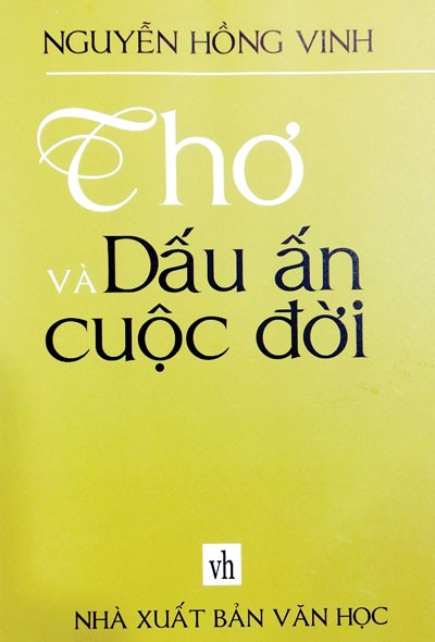 Thơ và dấu ấn cuộc đời: Dịu dàng và lãng mạn ảnh 2