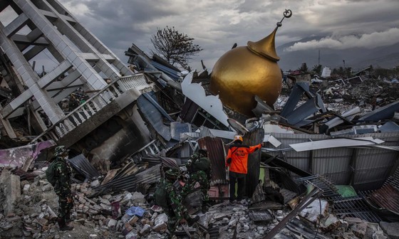 Số người thiệt mạng trong thảm họa kép tại Indonesia đã lên đến 1.944 người ảnh 16