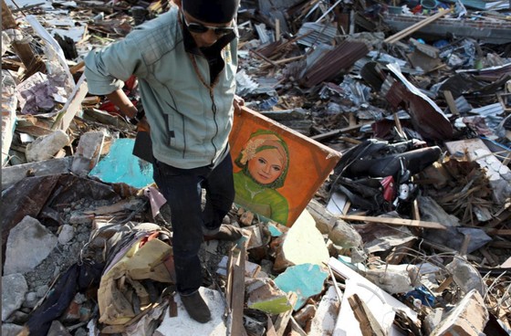 Số người thiệt mạng trong thảm họa kép tại Indonesia đã lên đến 1.944 người ảnh 10