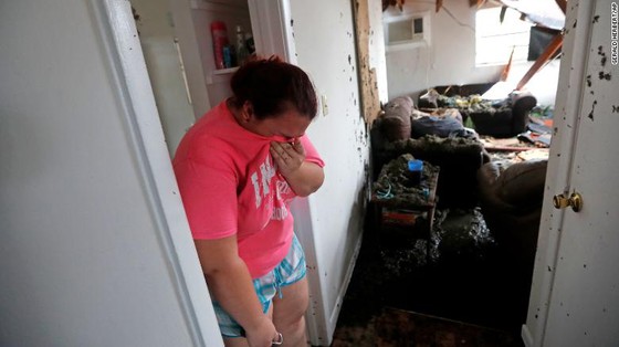 Siêu bão Michael tấn công Florida: 17 người chết, một căn cứ quân sự bị san bằng, cả thị trấn bị xóa sổ ảnh 20