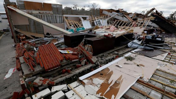 Siêu bão Michael tấn công Florida: 17 người chết, một căn cứ quân sự bị san bằng, cả thị trấn bị xóa sổ ảnh 25