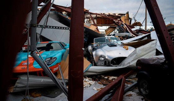 Siêu bão Michael tấn công Florida: 17 người chết, một căn cứ quân sự bị san bằng, cả thị trấn bị xóa sổ ảnh 7