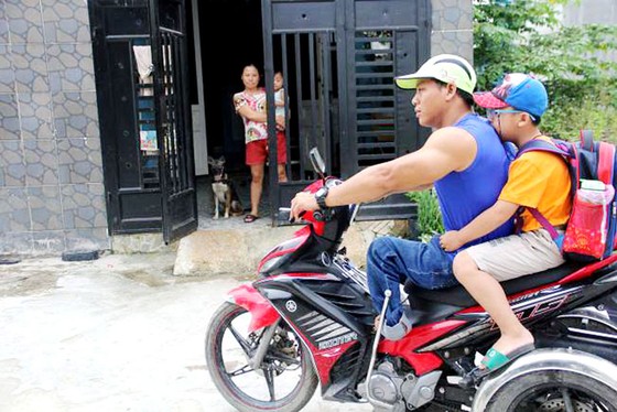 Lê Văn Công - chàng lực sĩ đảm đang ảnh 1