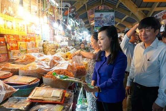 Ráo riết giám sát bảo đảm ATTP trên địa bàn thành phố ảnh 1