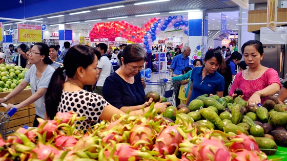 Co.opmart Chư Sê vẫn tấp nập khách sau khai trương ảnh 1