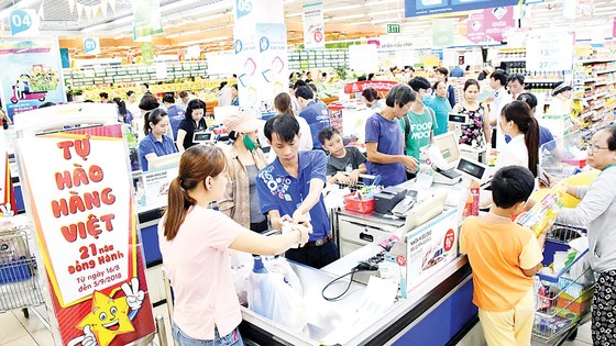 Khi hàng Việt luôn là niềm tự hào của siêu thị Việt ảnh 1
