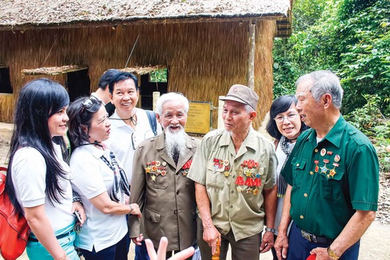 Du khảo Điện Biên ảnh 1