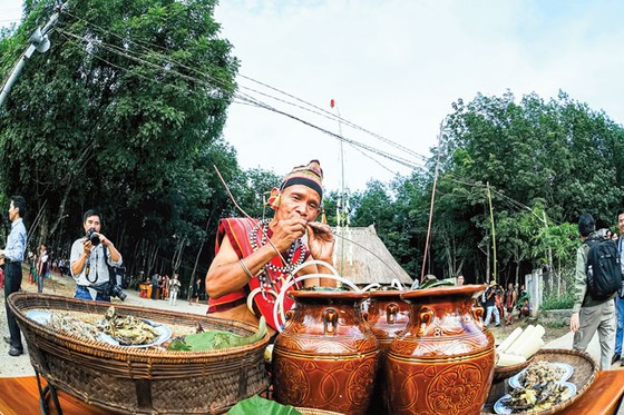 Tết ăn than người Giẻ - Triêng ảnh 2